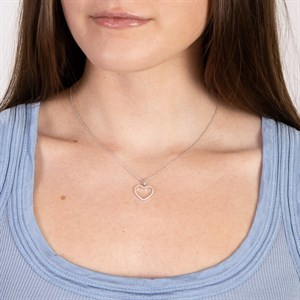 Joanli Nor - Aida  - Sølv halskæde med 33 mm hjerte vedhæng - 245 003